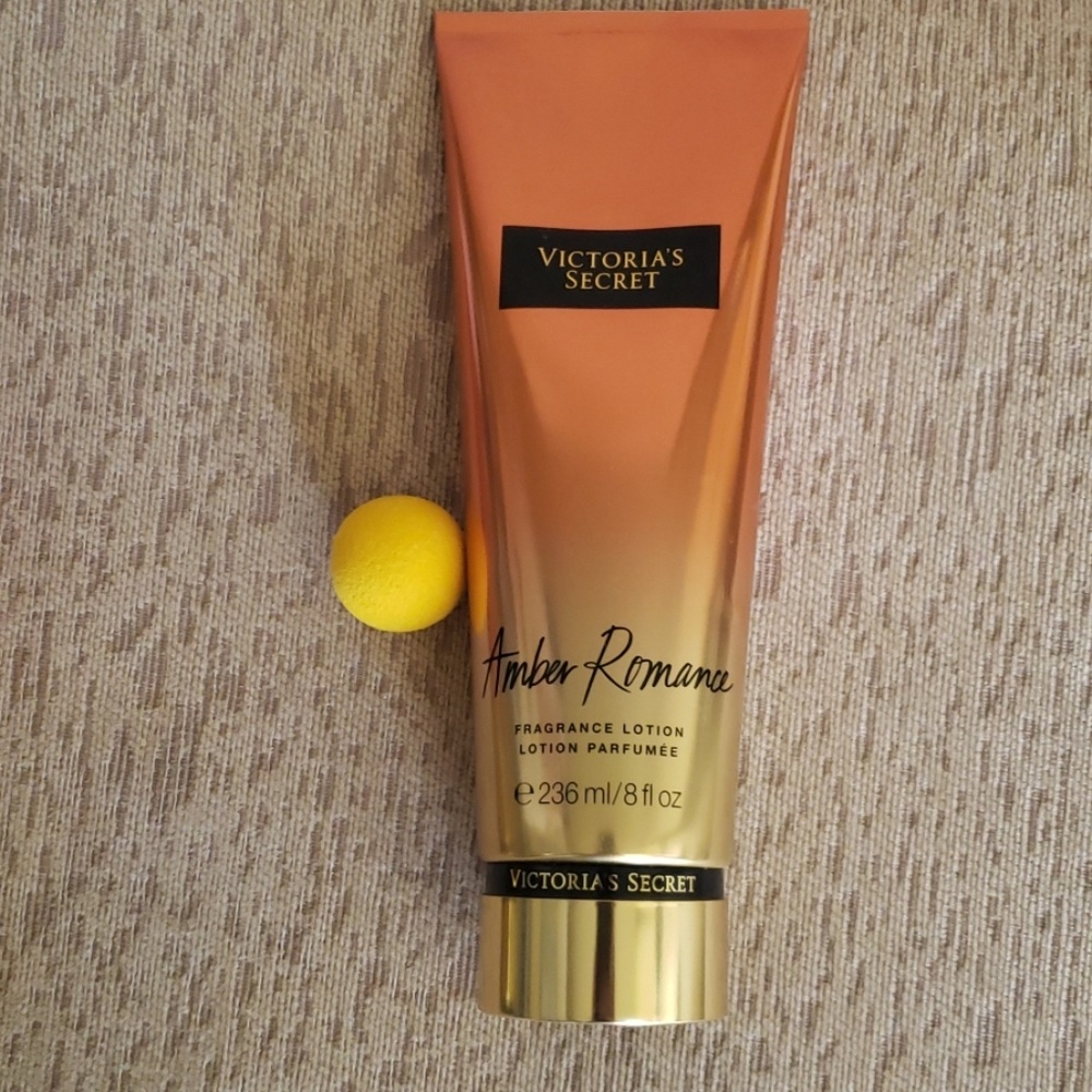 2 Victoria's Secret fragrance lotions - Picture 3 of 4